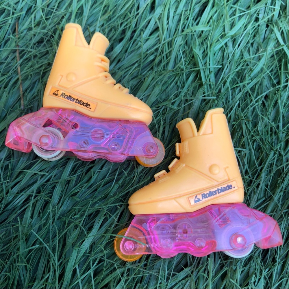 Vintage 1991 BARBIE Teresa ROLLERBLADES • Orange & Pink • Spark Skates • Works!